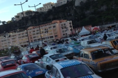 V uzavřeném parkovišti v Monaku
